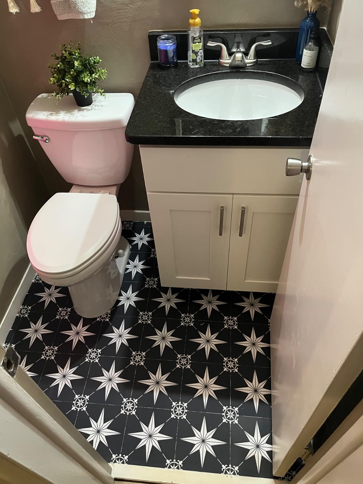 Star pattern bathroom floor